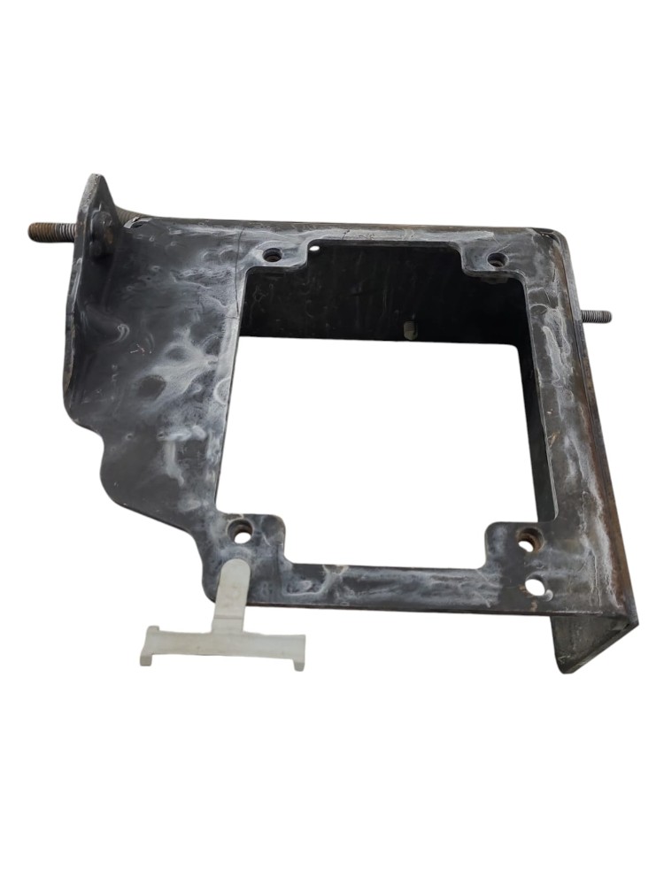 Suporte Bomba Injetora Ureia Ford Cargo 3