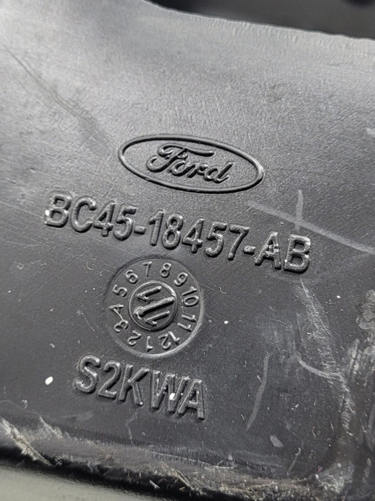Duto Entrada Ar Condicionado Ford Cargo 7