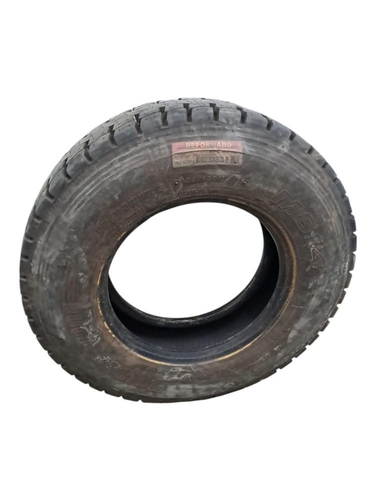 Pneu Bridgestone 235/75R17.5 Reformado 2
