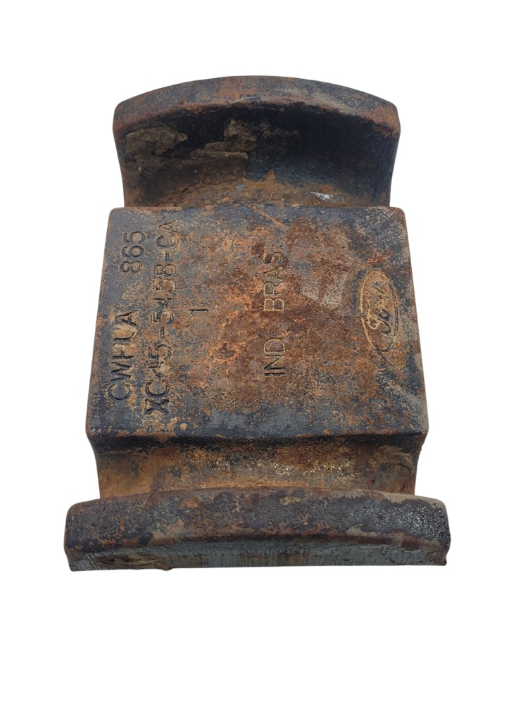 Calço Guia Grampo Feixe Mola Ford Cargo 1521 2422 3