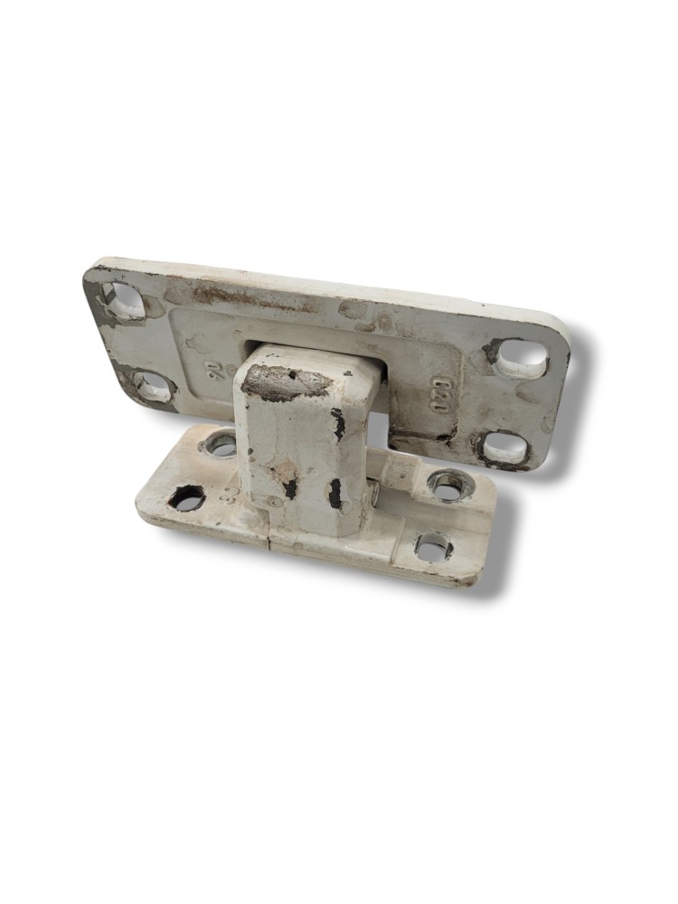 Dobradiça Porta Vw Constellation 30.280 2019 2020 VO22 1