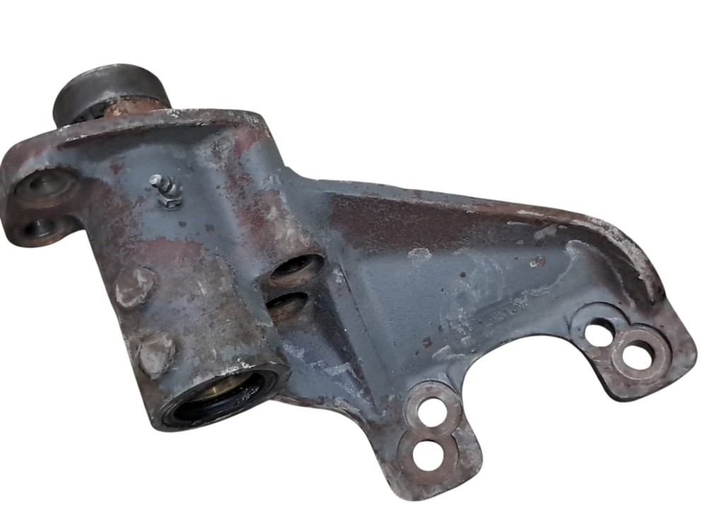 Suporte Eixo Cuica Volvo Direito 5