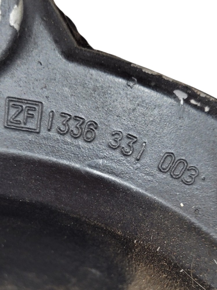 Tampa Rolamento Capa Seca Zf 5