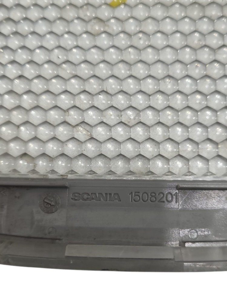 Acabamento Lanterna Scania 5