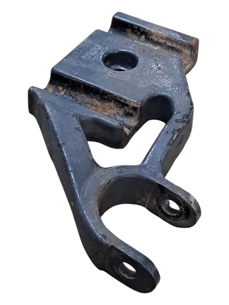 Suporte Mola Dianteira L.Direito Volvo 2