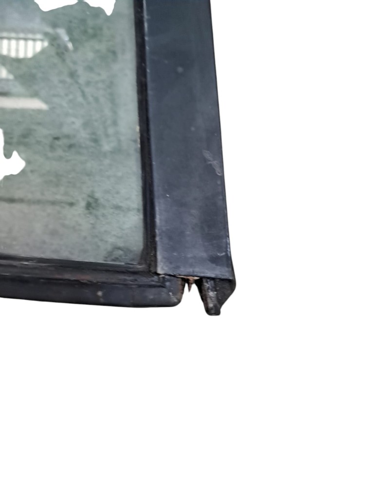 Vidro Porta Superior Ford Cargo 3