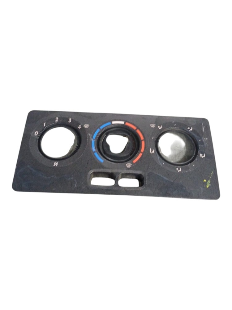 Moldura Comando Ventilação Mb  Accelo 815 2017 2018 VA161