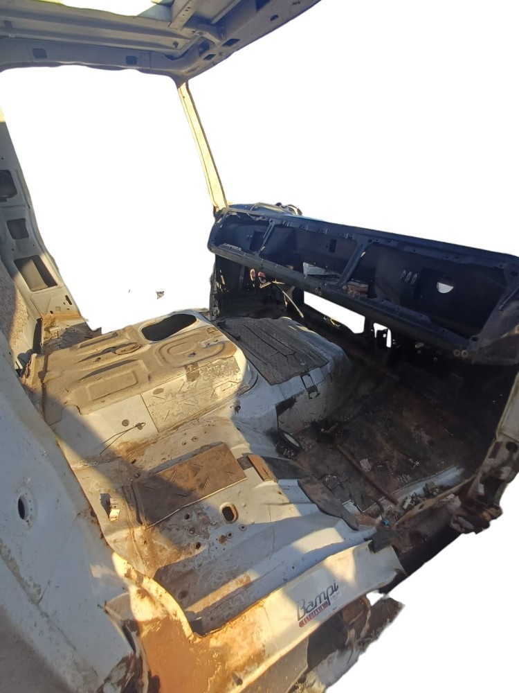 Carcaça Cabine Ford Cargo 1119 2014 VA111 3