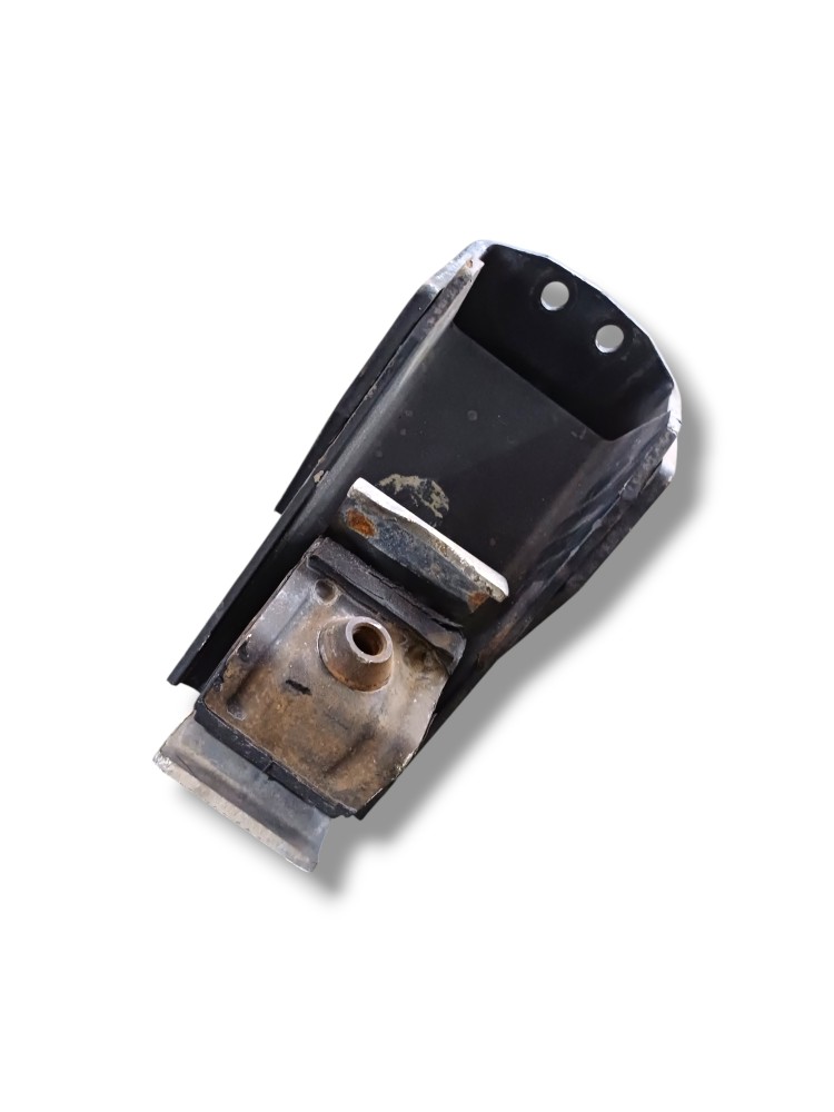 Suporte Coxim Dianteiro Direito Vw Constellation 5