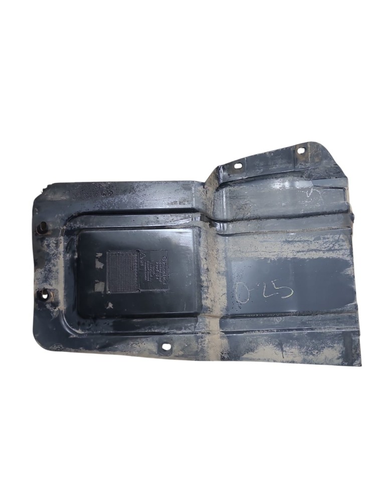 Paralamam Mercedes Benz Atron 1635 2017 VO25 2