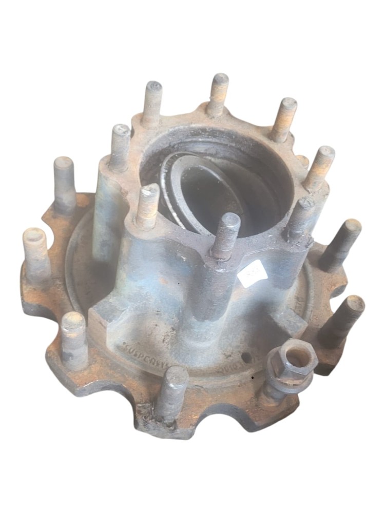 Cubo Roda Tracao Volvo Vm 260 2006 A 2011 4