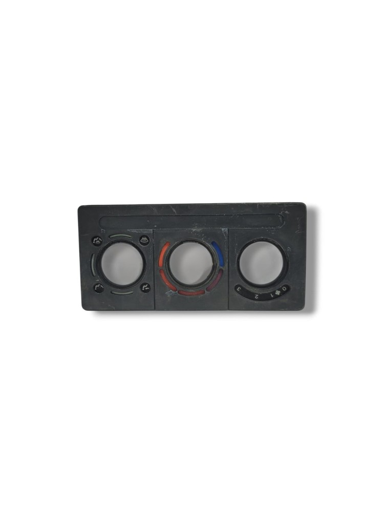 Moldura Comando Ar Mb Accelo 815 2016