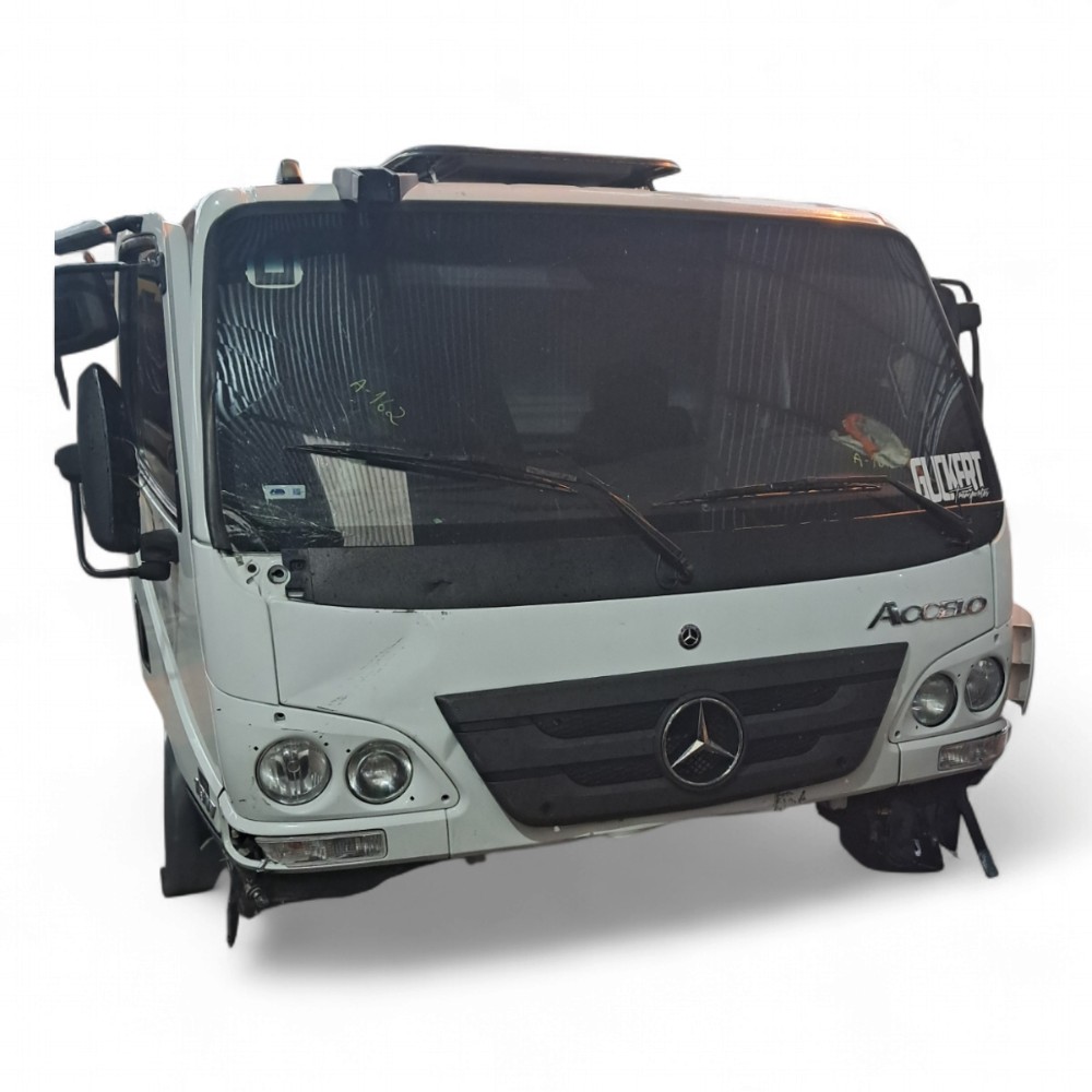 Cabine Mb Accelo 1017 2024 VA162