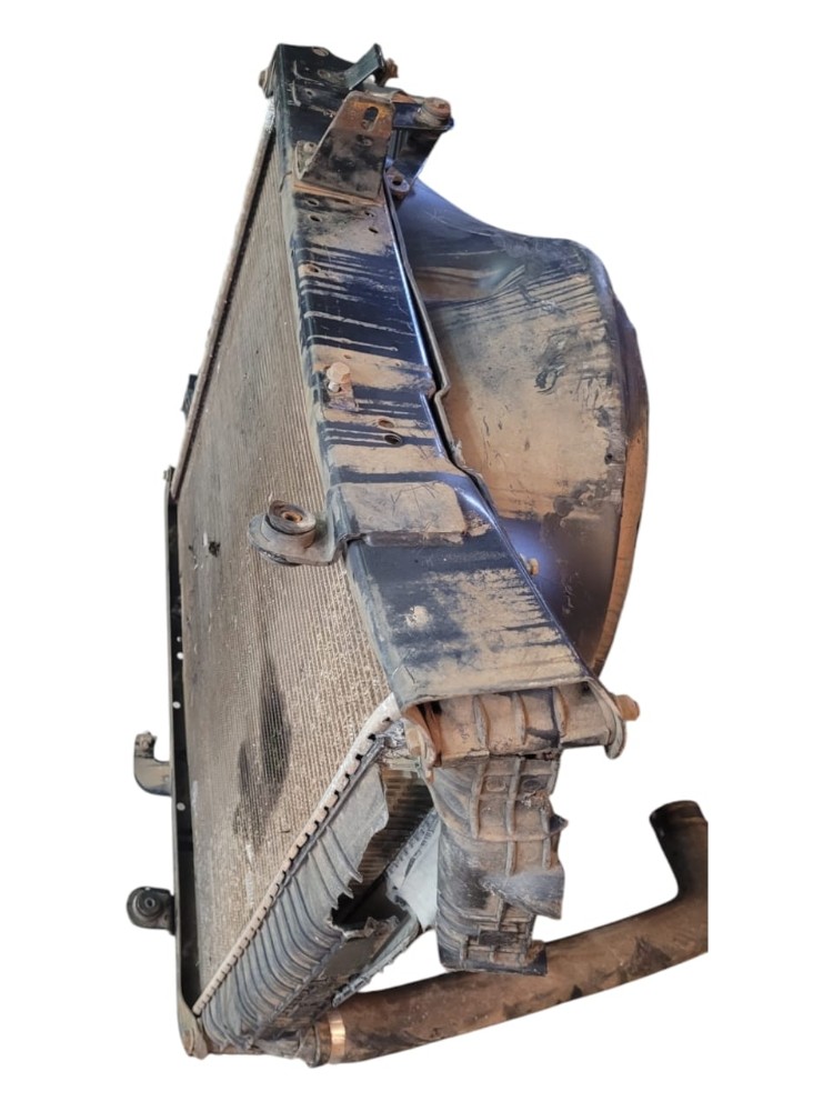 Radiador Com Defletor Vw Constellation 5