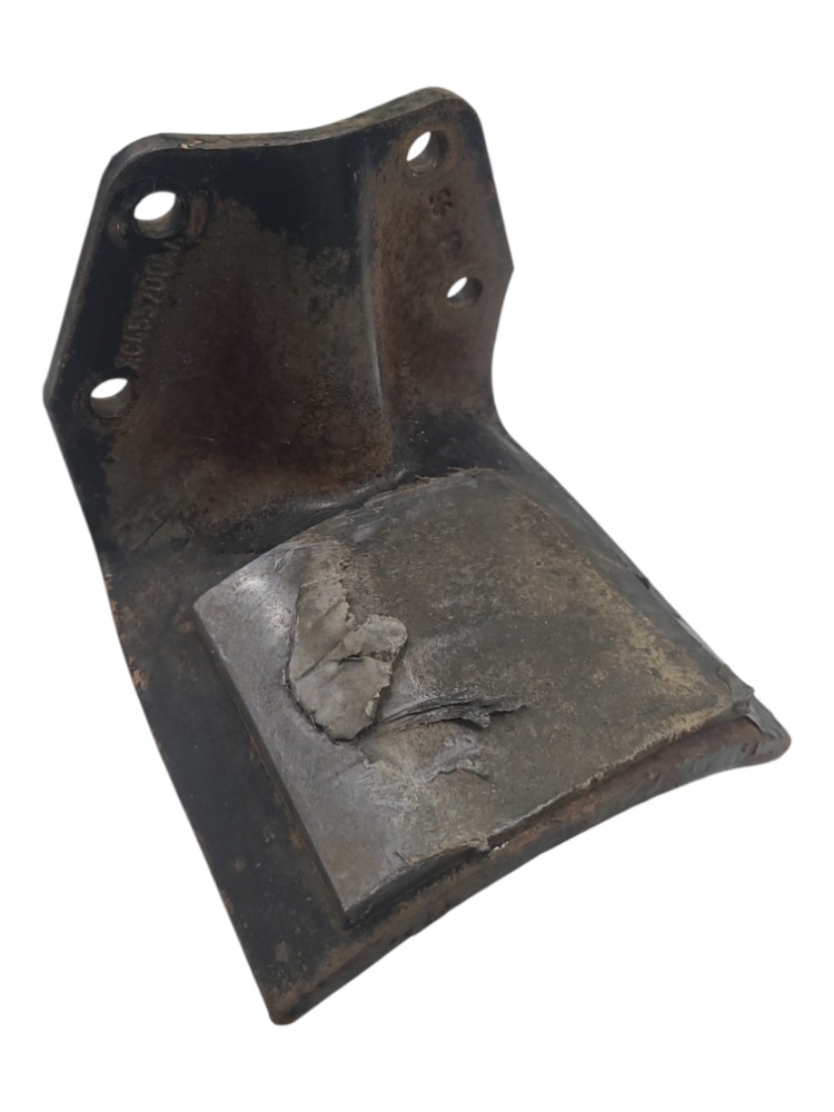 Suporte Auxiliar Contra Feixe Mola Vw 8150 8140 4