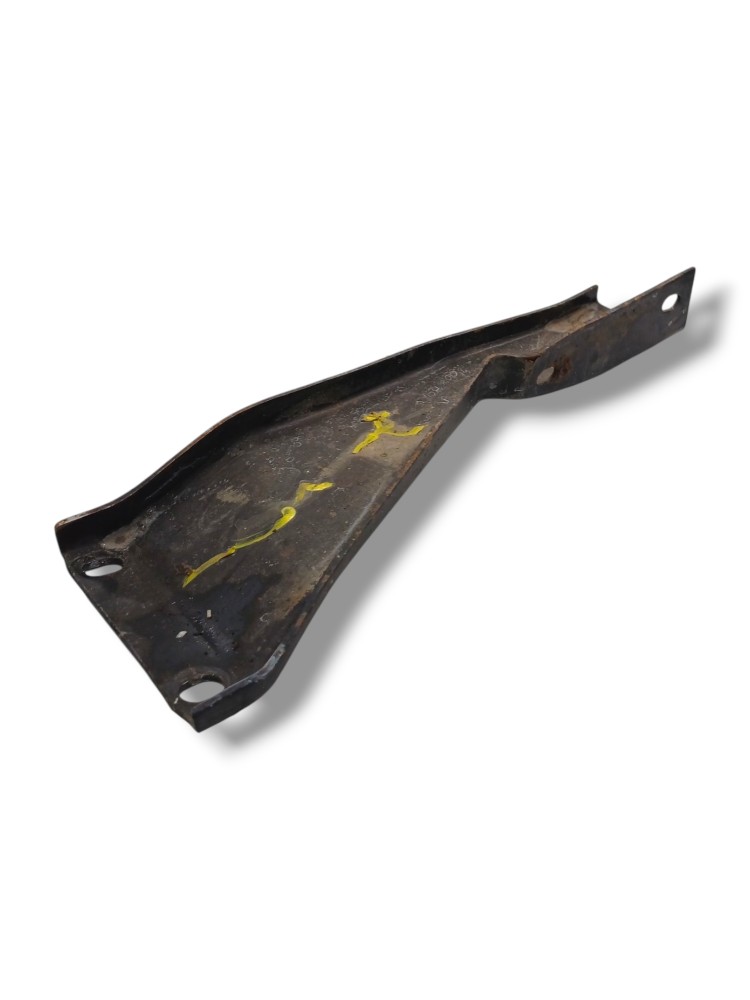Suporte Lateral Estribo Direito Vw 13.150 4