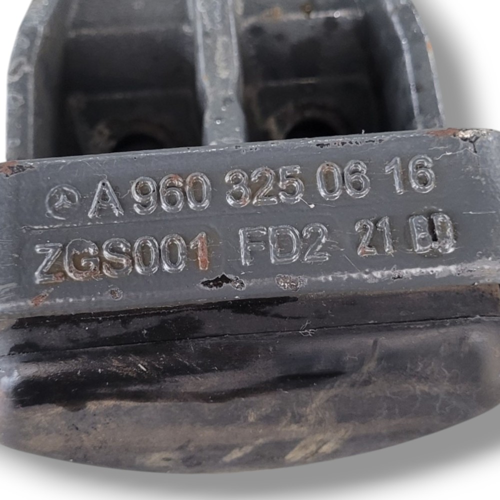 Cavalete Batente Eixo Traseiro Mb Actros 2546 2019 7