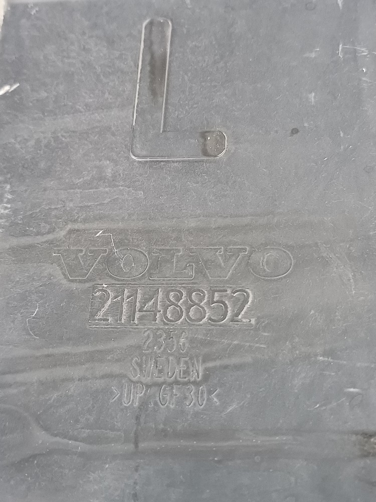 Placa Parafusos Estribo Scania NTG 7