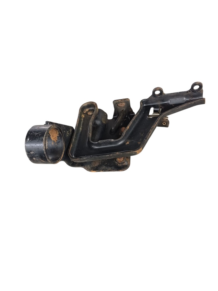 Dobradiça Grade Inferior Volvo Nh 2