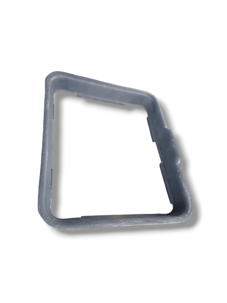 Moldura Friso Farol Volvo Fh540 2022 2
