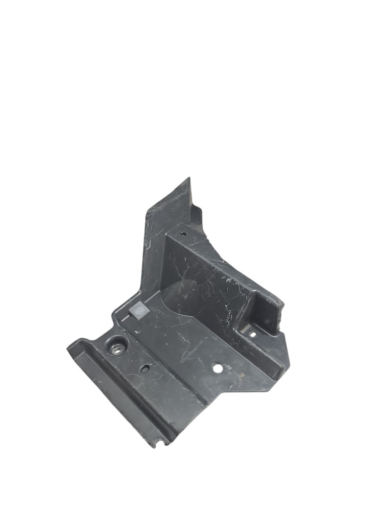 Acabamento Radiador Superior MB Actros A9305240128