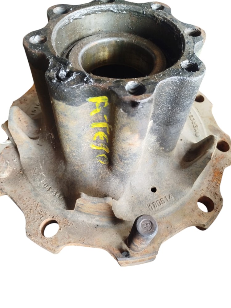 Cubo Roda Tracao Mb Atego 4