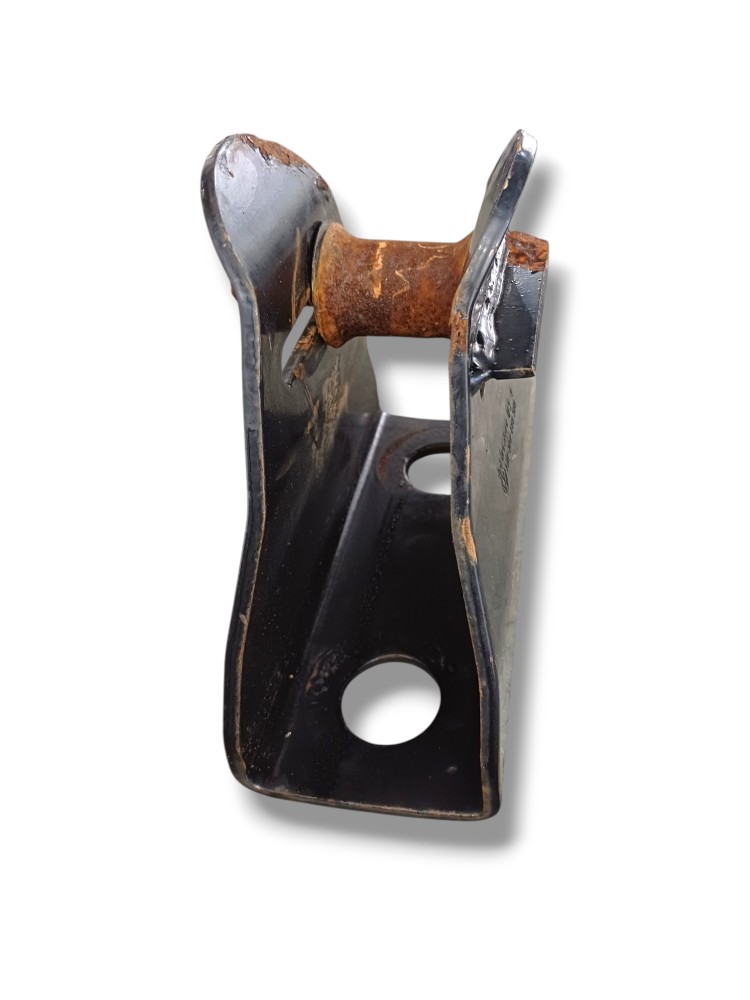 Suporte Trava Cabine Vw Constellation 2009 2