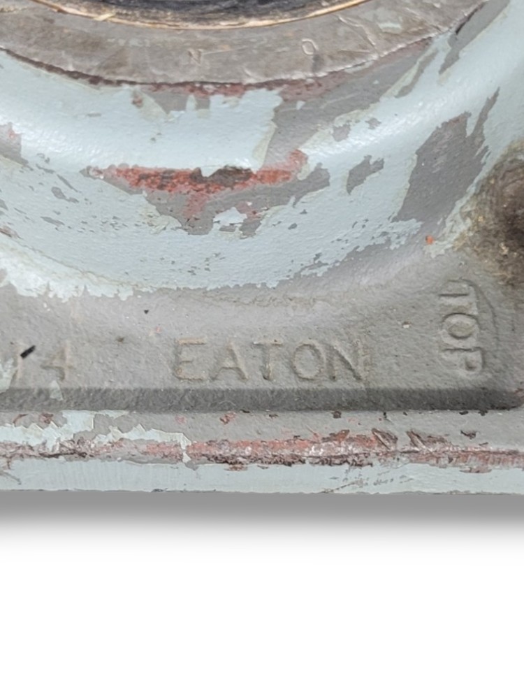 Tampa Rolamento Traseiro Caixa Eaton 7