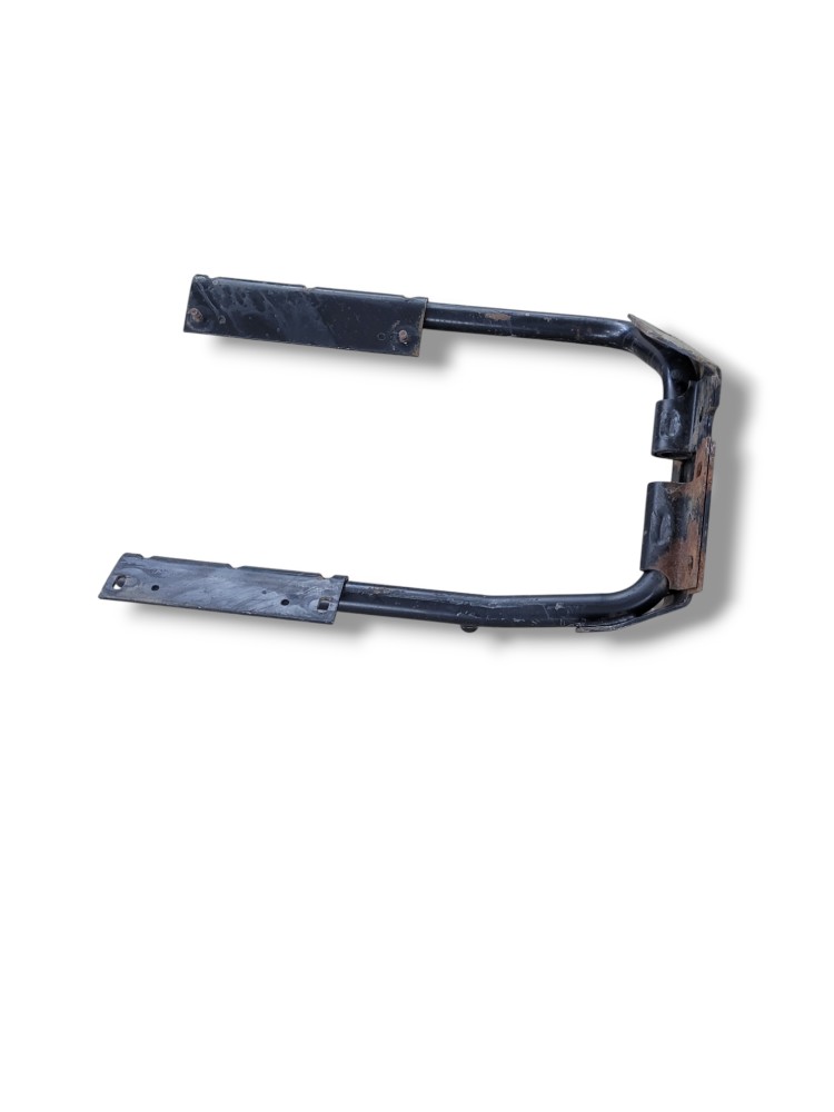 Suporte Paralama Dianteiro Esquerdo Volvo Vm 3