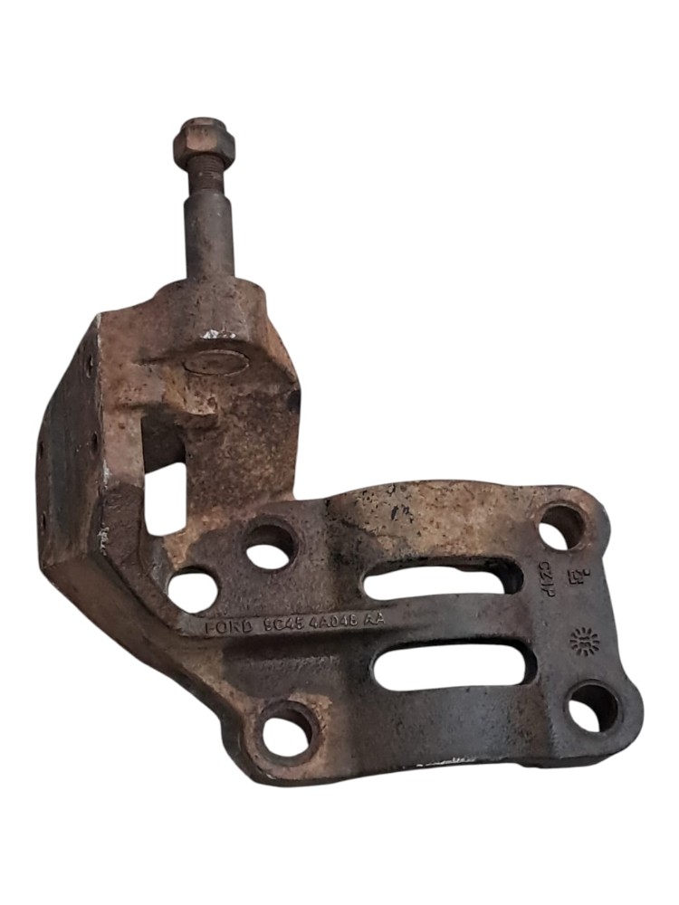 Suporte Inferior Barra Estabilizadora Traseira Esquerda Ford 2
