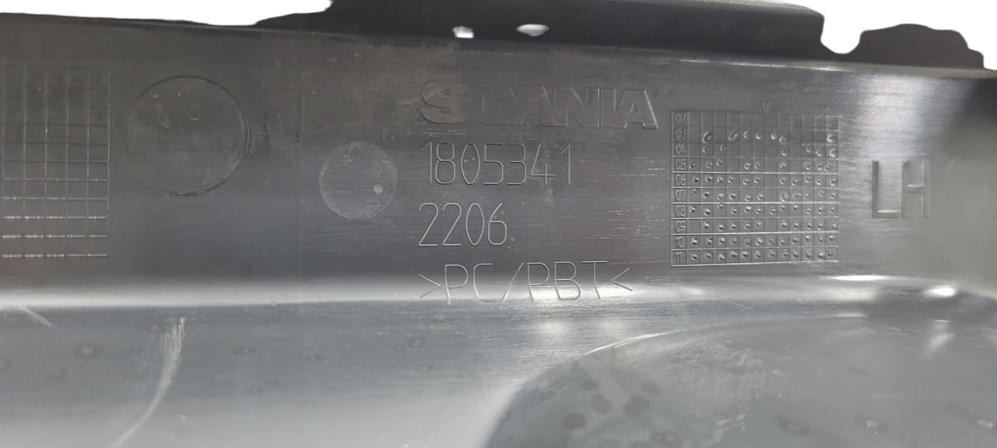 Acabamento Superior Estribo Esquerdo Scania Serie 5 1805341 Nao Se Aplica 3