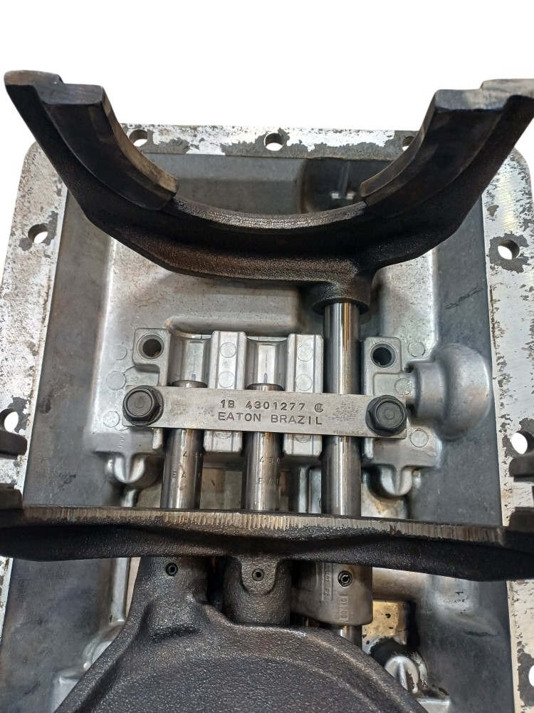 Tampa Seletora Caixa Cambio Eaton Fsi 4205 6