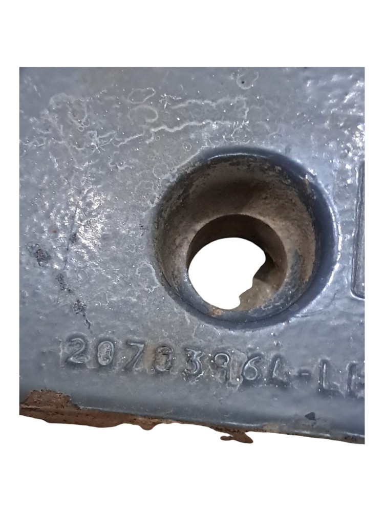 Suporte Mola Dianteira L.Direito Volvo 7