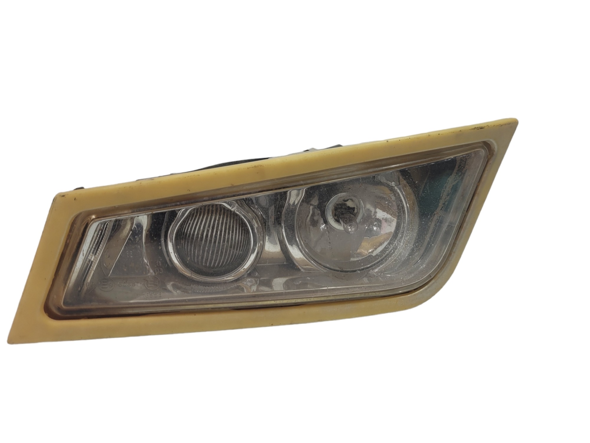 Farol Milha Volvo Fh  Não Se Aplica