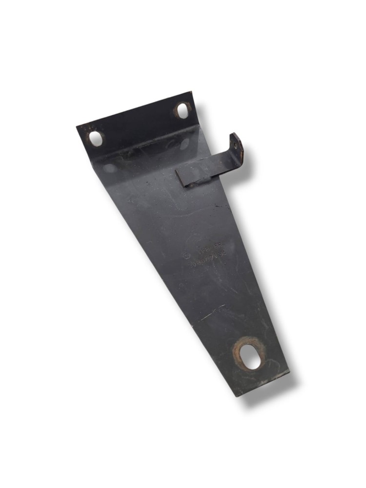 Suporte Lateral Parachoque Vw 8150 2004 A148 4