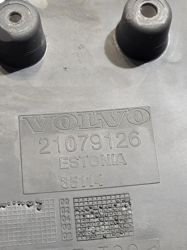 Acabamento Tampa Coluna Volvo 6