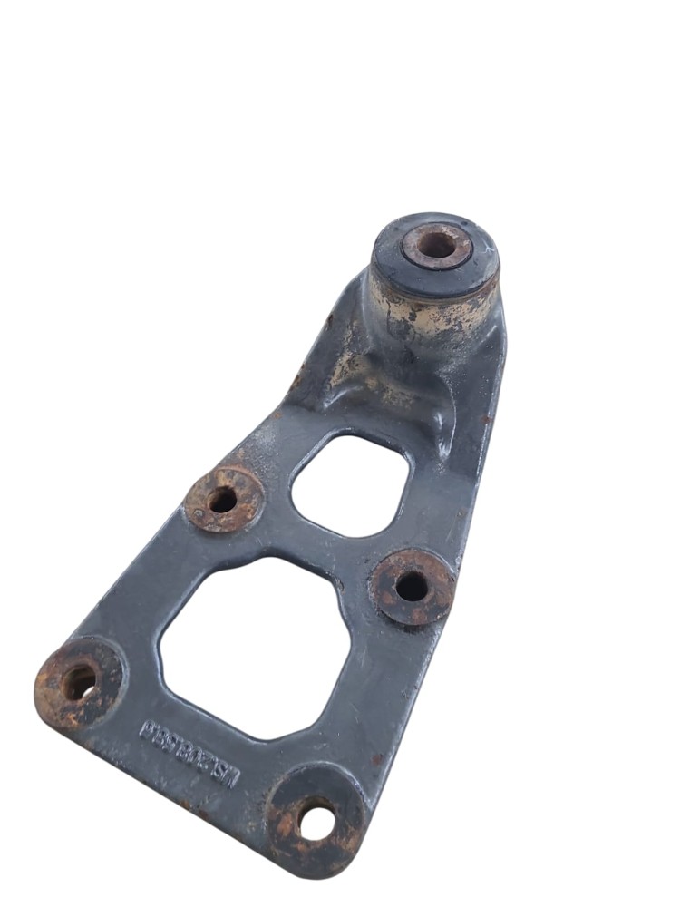 Suporte Mola Volvo Dianteira 5