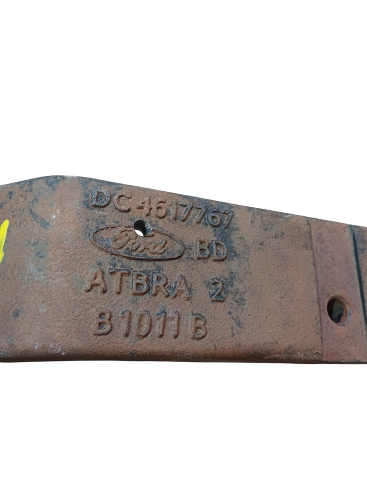 Suporte Parachoque Ford Cargo 2842 2014 VK118 Direito 6