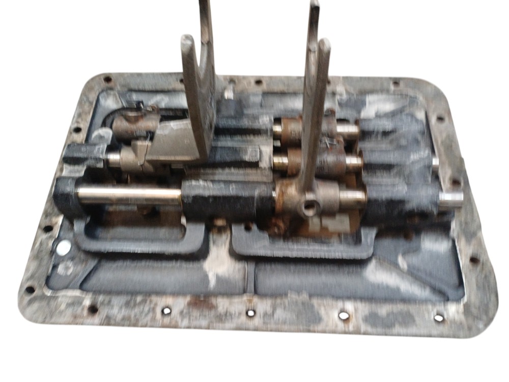 Tampa Superior Caixa Eaton 6