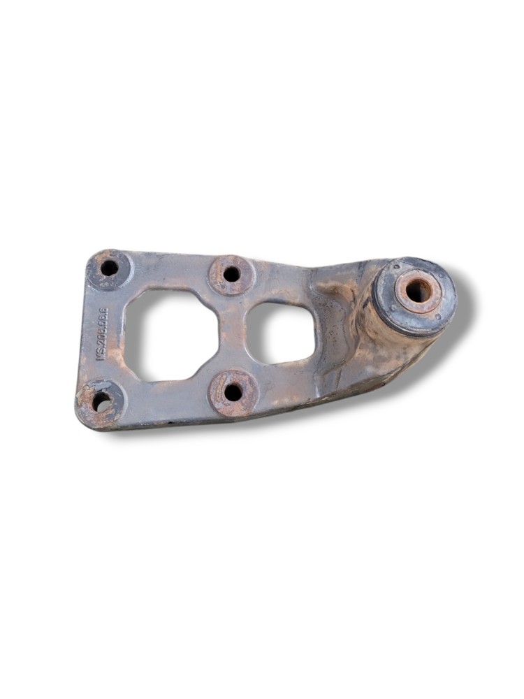 Suporte Mola Dianteiro Volvo Vm 240 Vm 260 2