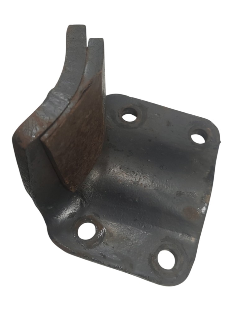 Suporte Batente Feixe Mola Traseiro Iveco Tector 4