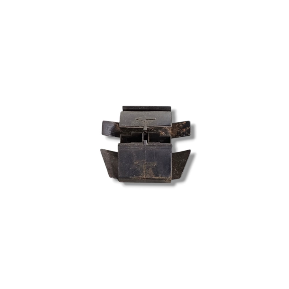 Grampo Fixacao Poliamida Mb Axor 2544 S 2013 V02