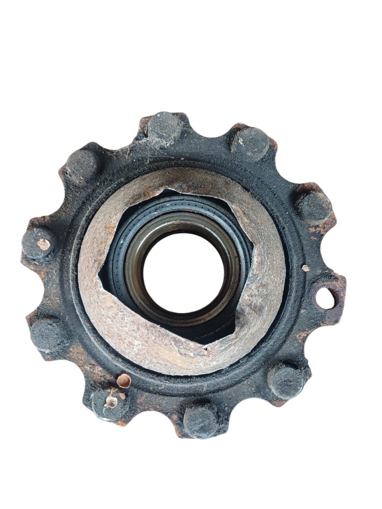 Cubo Roda Tracao Volvo VM 260 4