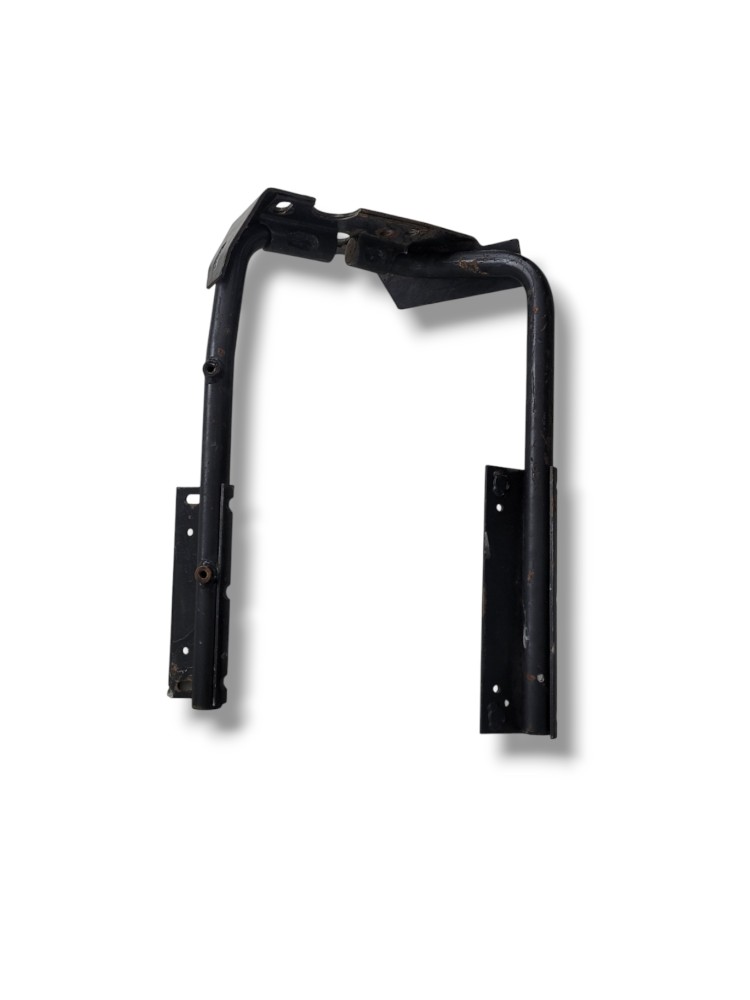 Suporte Paralama Dianteiro Direito Volvo Vm Brasil 4