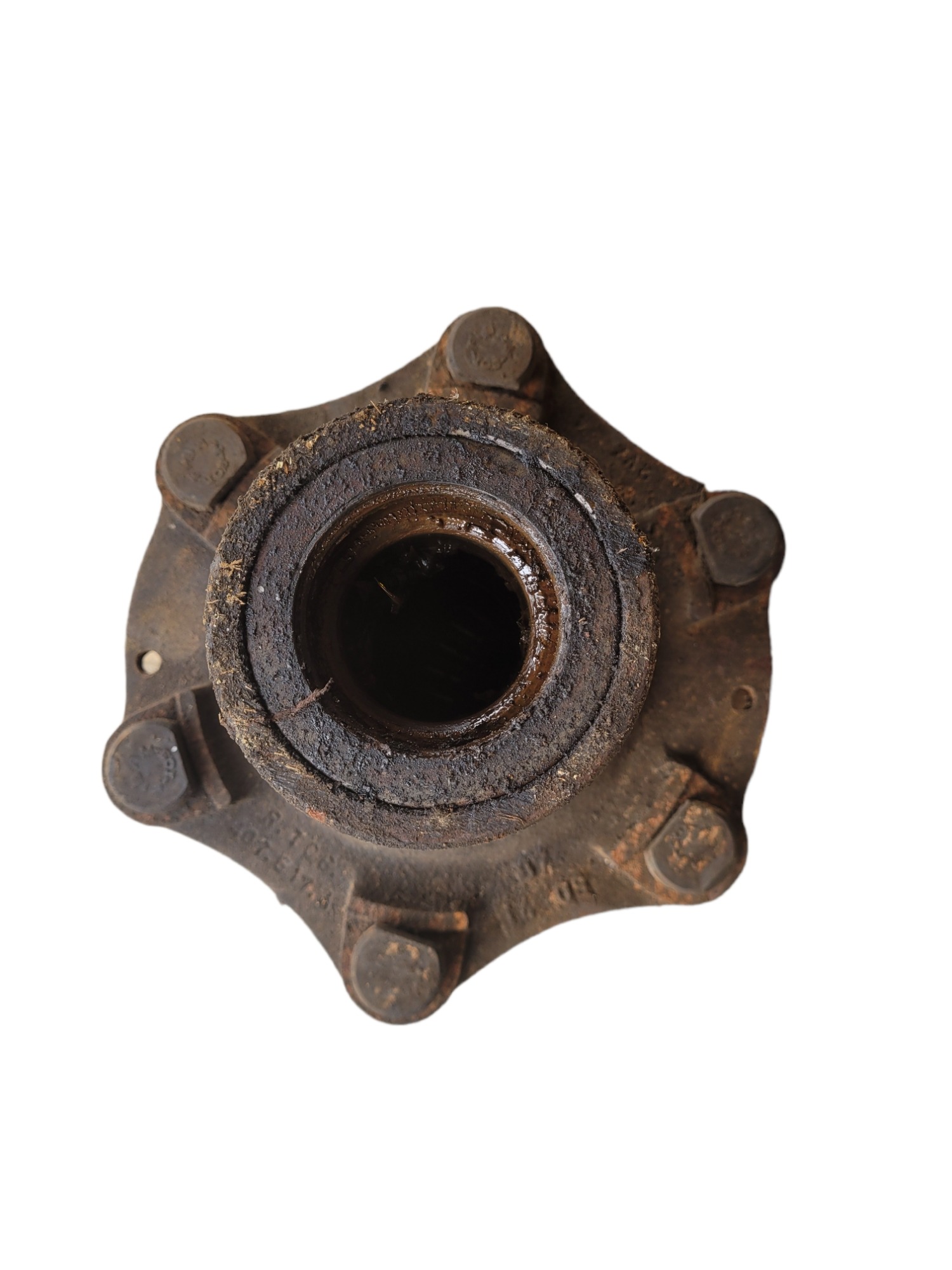 Cubo Roda Vw 8120 Dianteiro 1