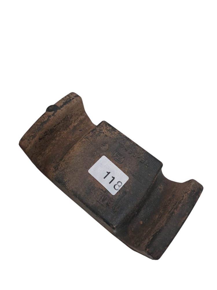 Calco Grampo Mola Ford Cargo 2