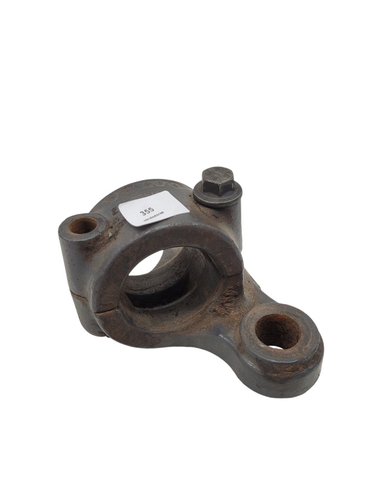 Suporte Barra Estabilizadora Volvo 1