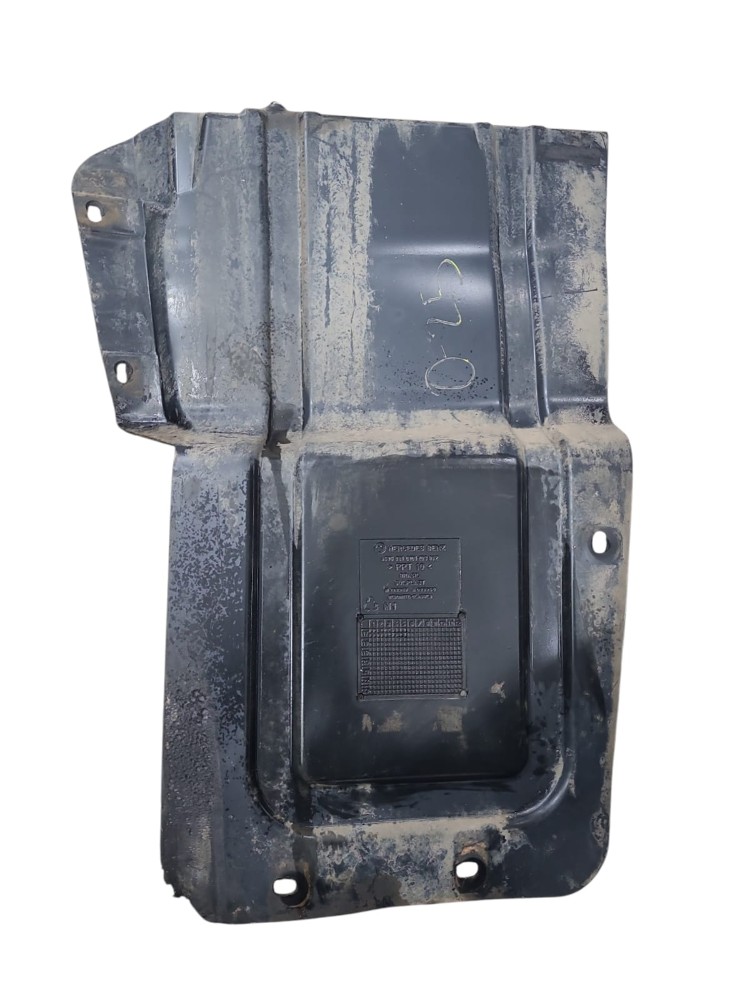 Paralamam Mercedes Benz Atron 1635 2017 VO25 1