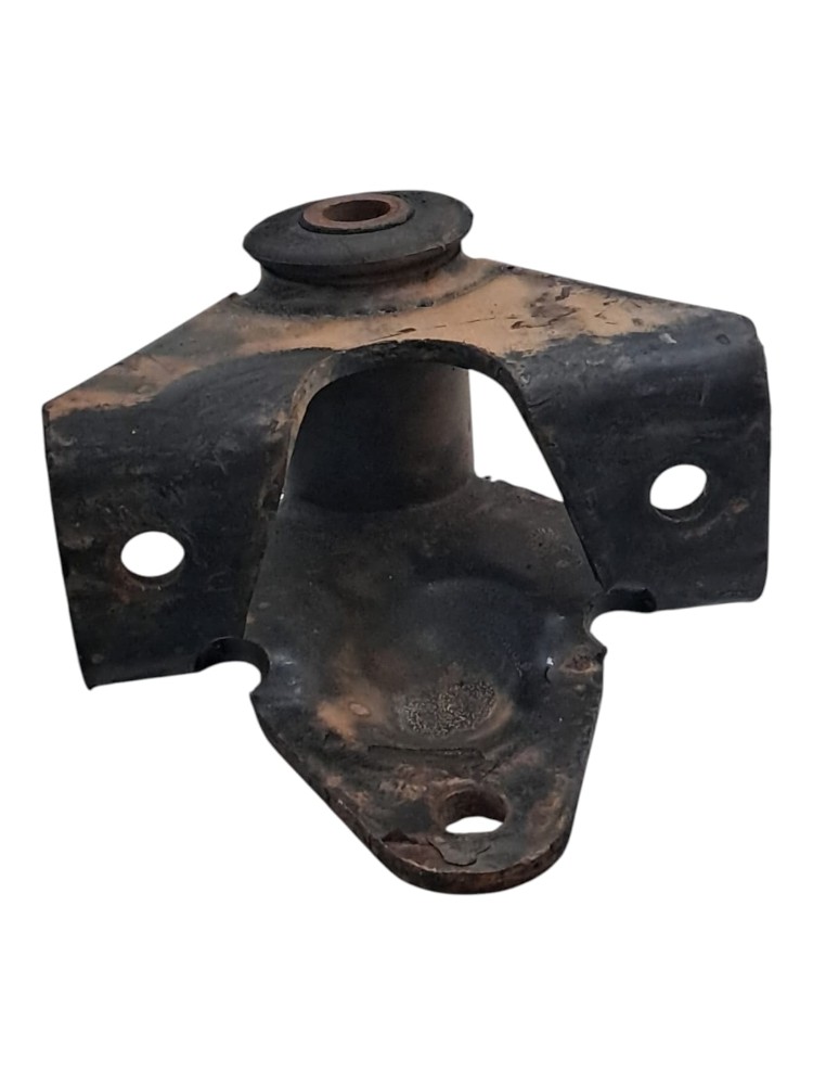 Suporte Feixe Mola Dianteiro Vw 8140 2