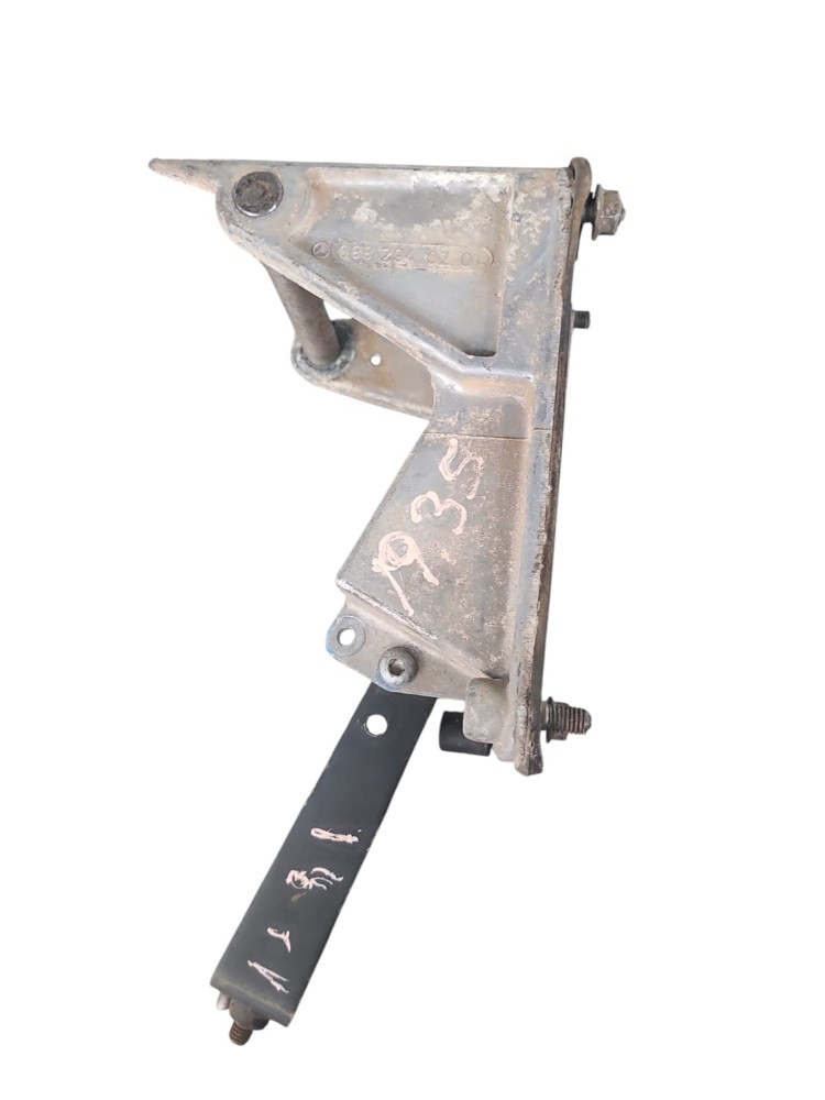 Suporte Pedal Embreagem Mb 709 4